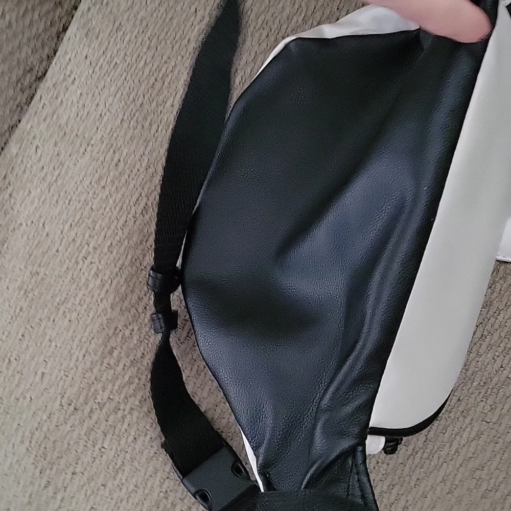 Funnybag unicorn 🦄 - Picture 2 of 4